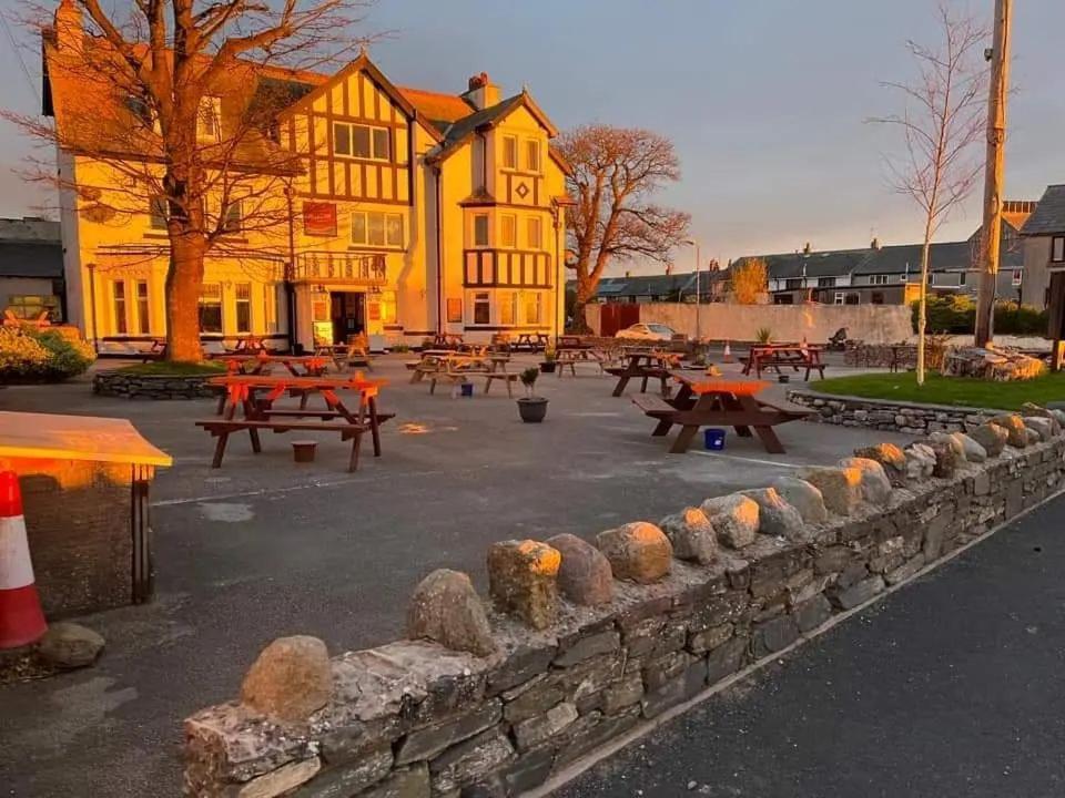 Clarkes Hotel Barrow In Furness Eksteriør bilde