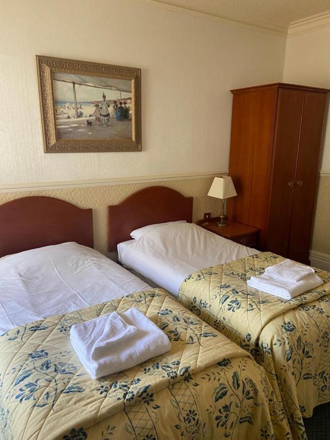 Clarkes Hotel Barrow In Furness Eksteriør bilde