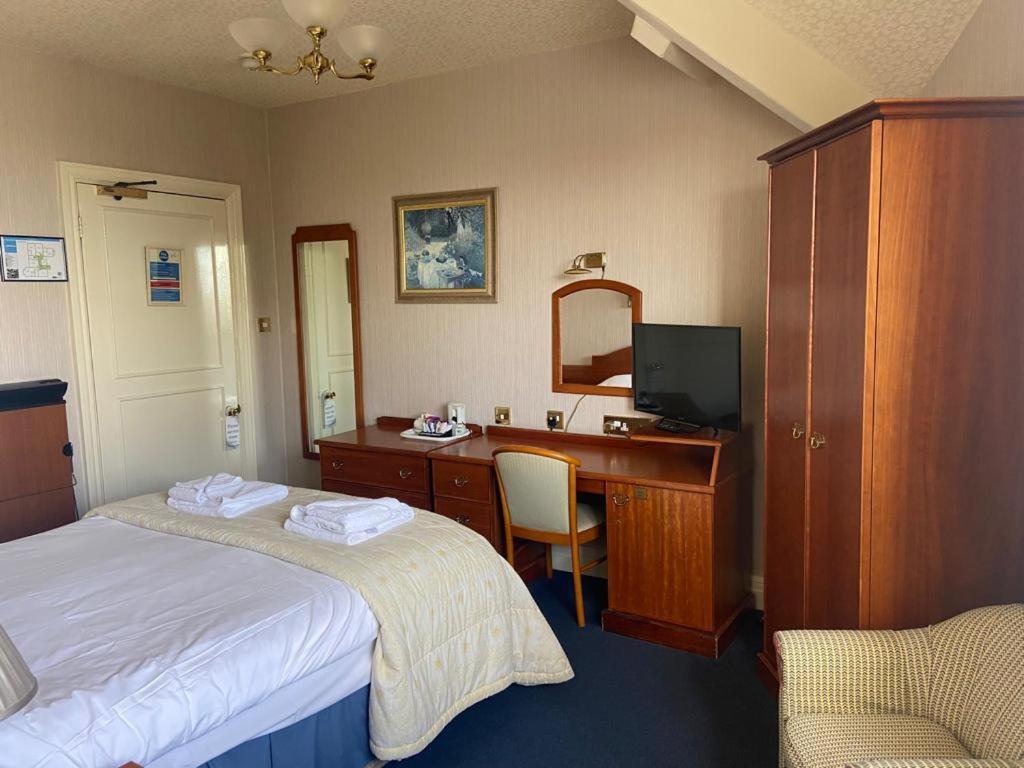Clarkes Hotel Barrow In Furness Eksteriør bilde
