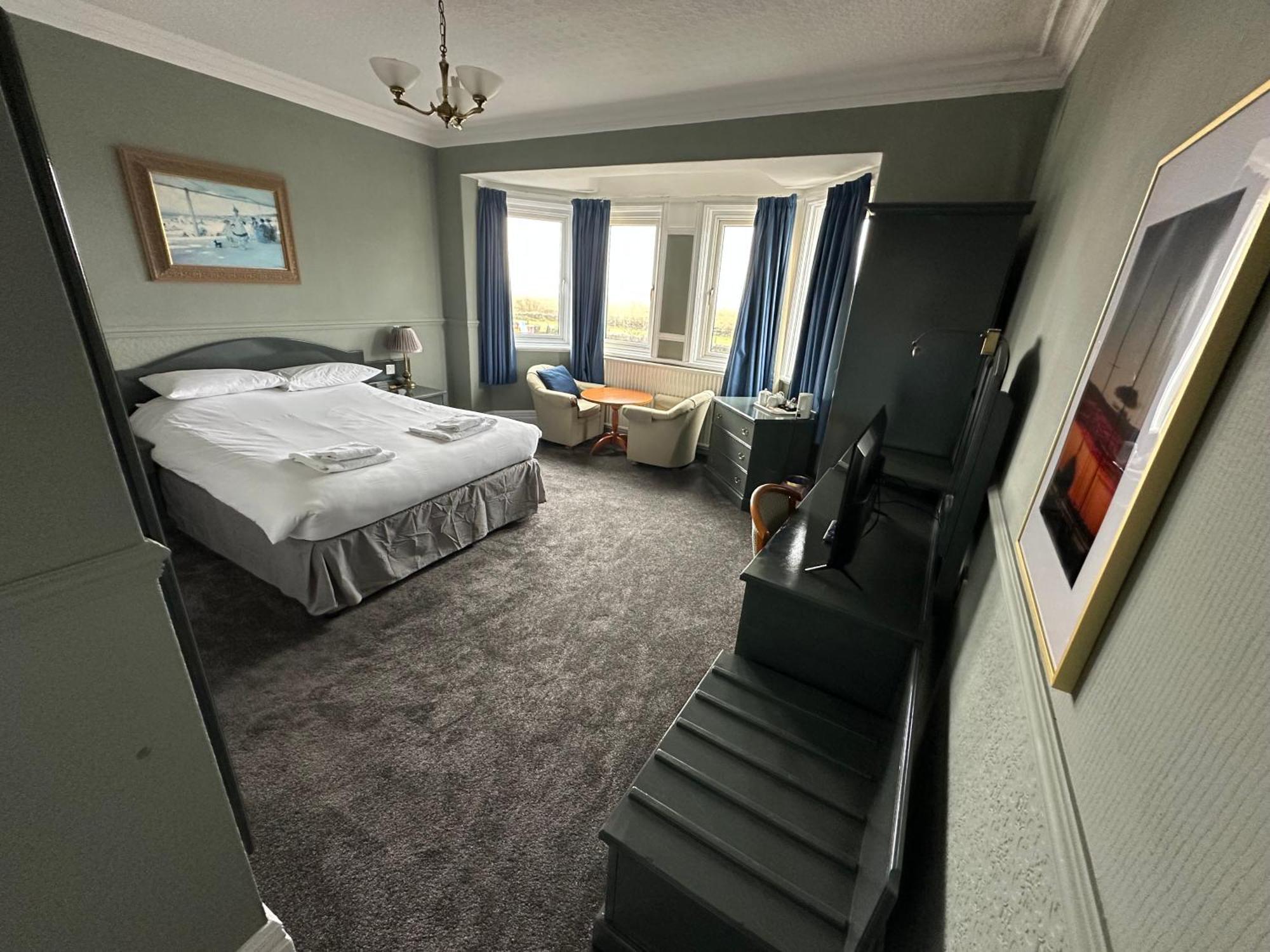 Clarkes Hotel Barrow In Furness Eksteriør bilde